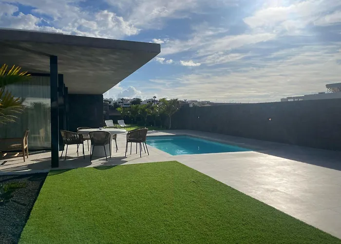 Villa Macaronesian